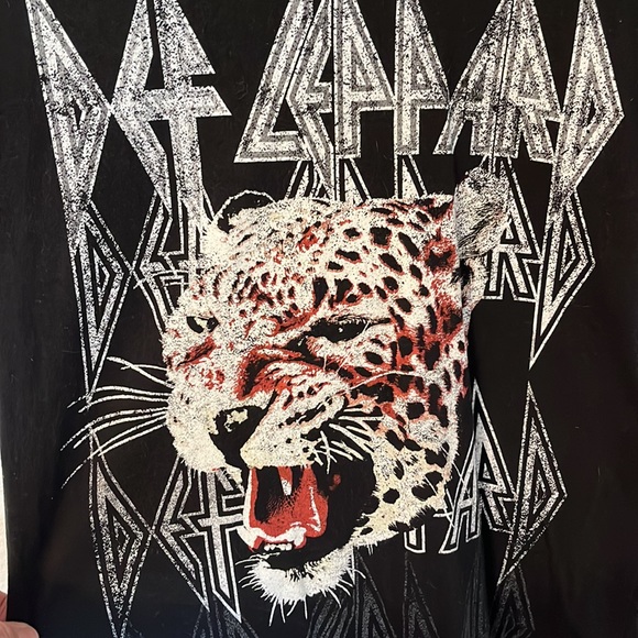 🌻 Def Leppard Tee - Picture 2 of 4